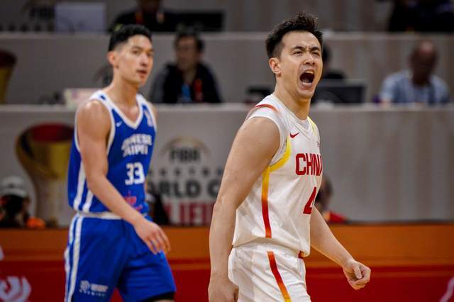 中國男籃出線形勢出爐！再贏1場就能晉級，郭士強連續2場逆風翻盤