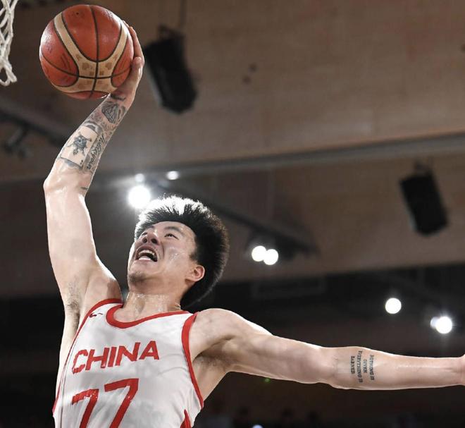 媒體人：今天贏在朱俊龍和李弘權，張鎮麟現在咋完全沒運動能力瞭