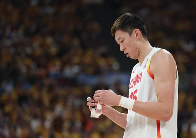 在解說席見證逆轉，周琦：隻要能贏，我在哪兒都行