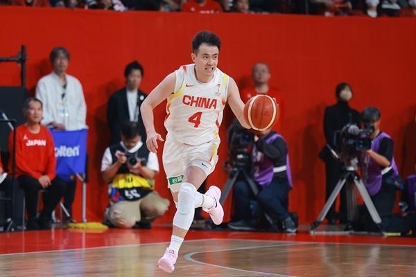 從落後11分到逆轉取勝！中國男籃贏瞭，卻暴露大問題