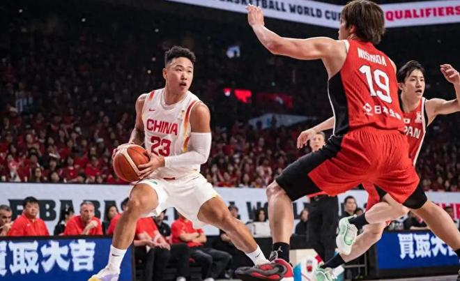 連續2場爆發！CBA昔日被大牌隊友公開指責 如今成國傢隊大腿