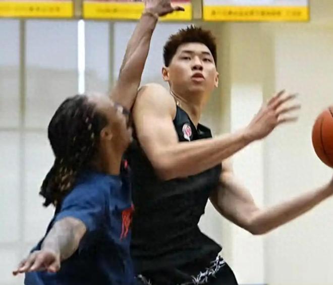 CBA廣東VS新疆，崔永熙徐傑有望合體，杜鋒率豪華陣容沖開門紅