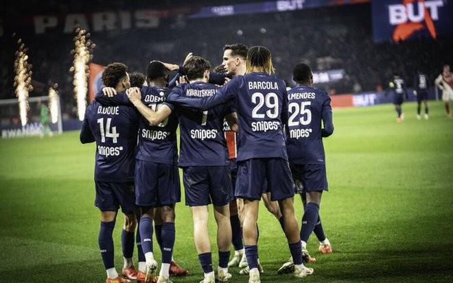 官方：为方便巴黎参加欧冠，对南特法甲比赛移至4月20日那周